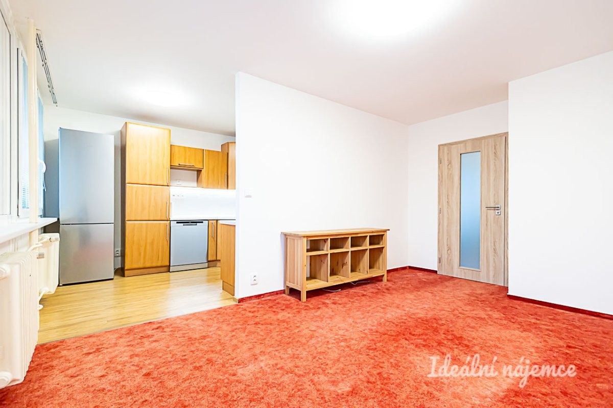 Pronájem byt 3+1 - Litoměřická, Praha, 54 m²