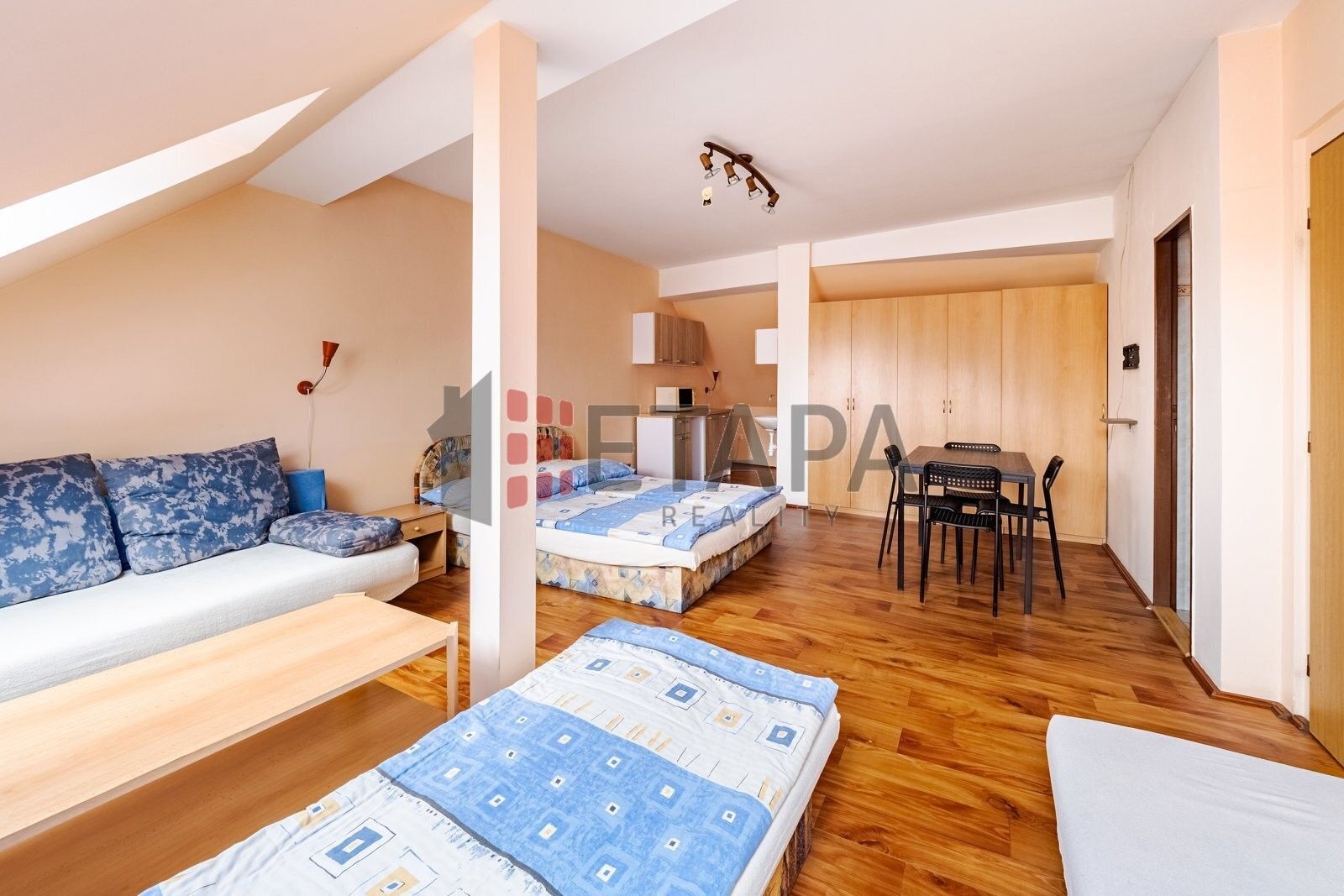 Prodej ubytovací zařízení - Ražice, 432 m²