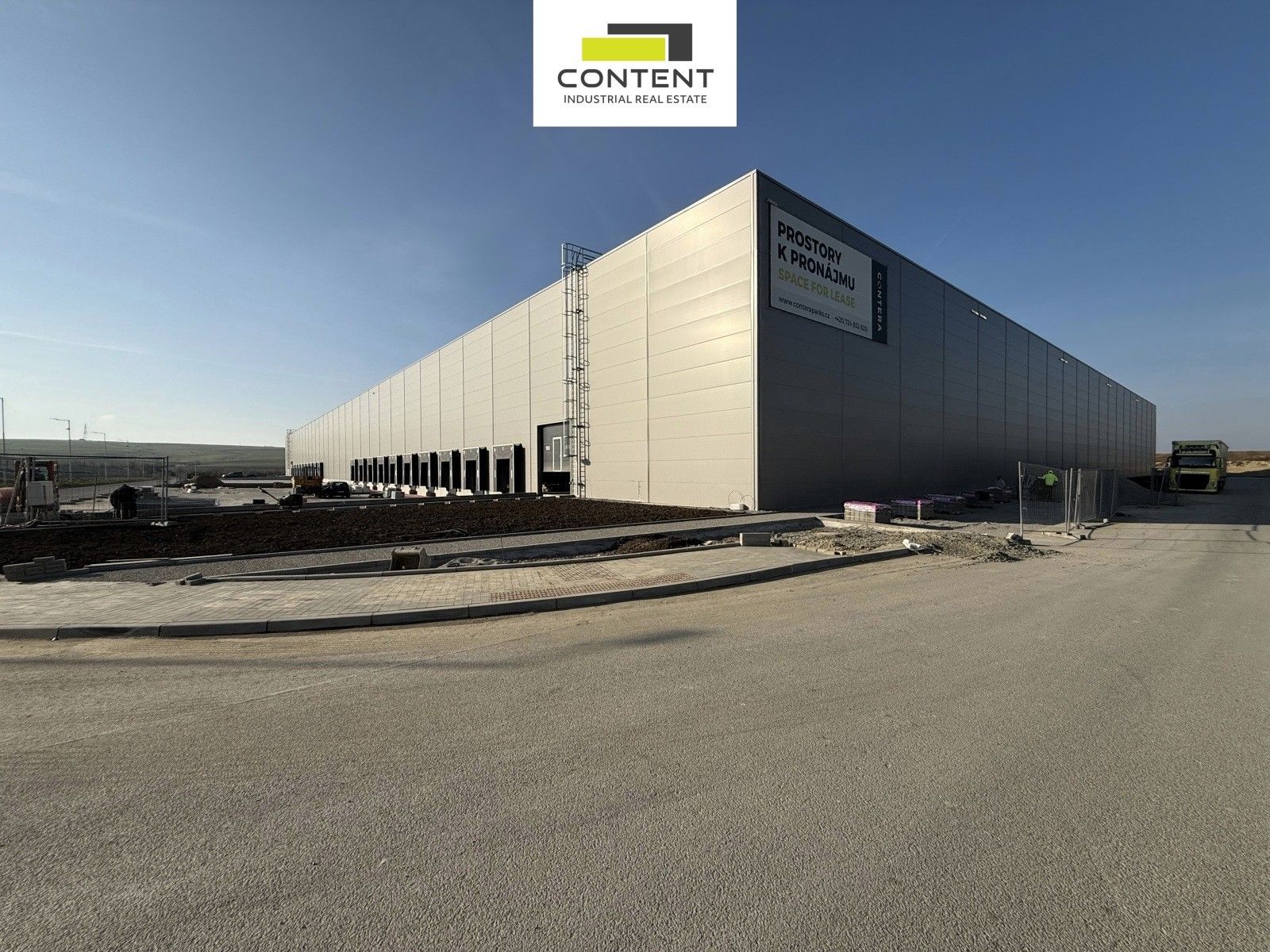 Pronájem výrobní prostory - Starovice, 2 800 m²