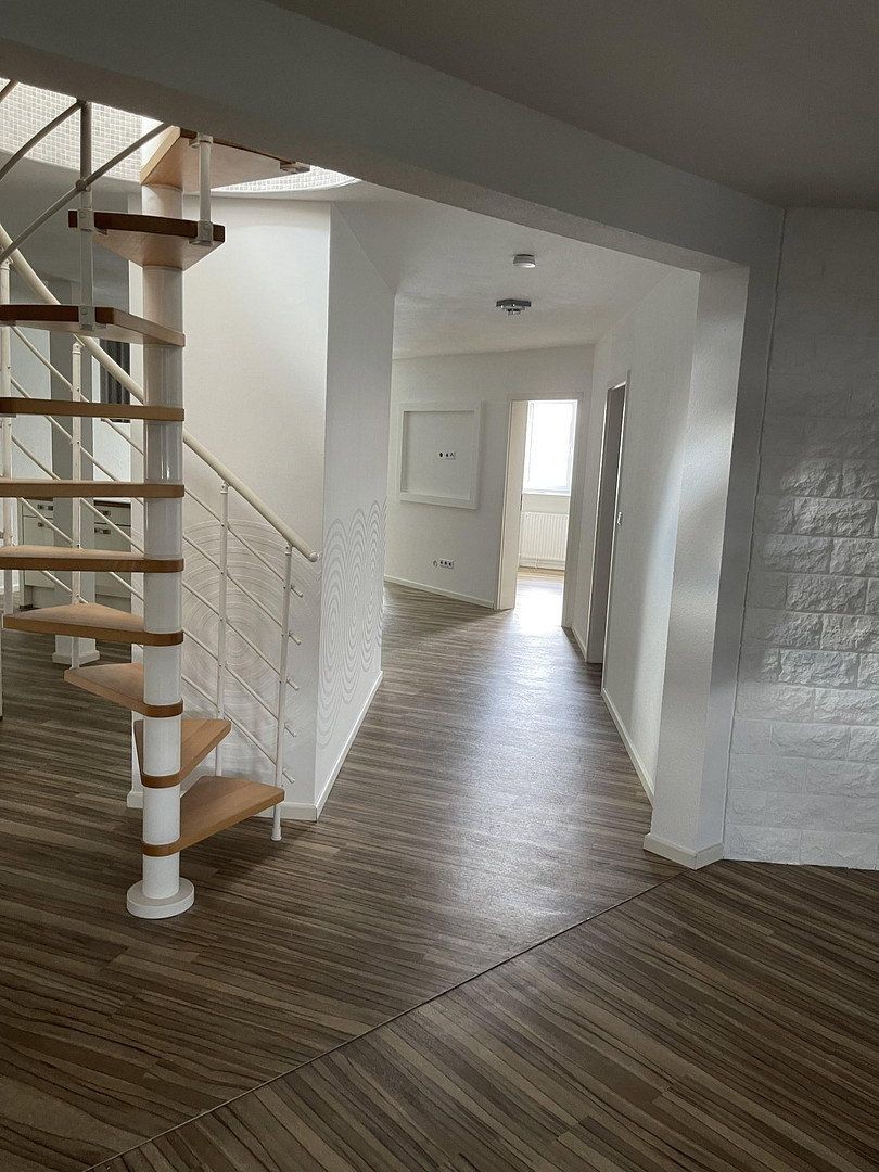 Prodej byt 3+1 - , Bádensko-Württembersko, 148 m² - 5