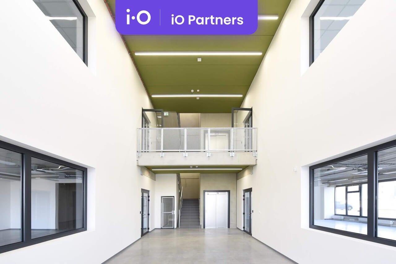 Pronájem sklad - K Bílému vrchu, Praha, 2 m²