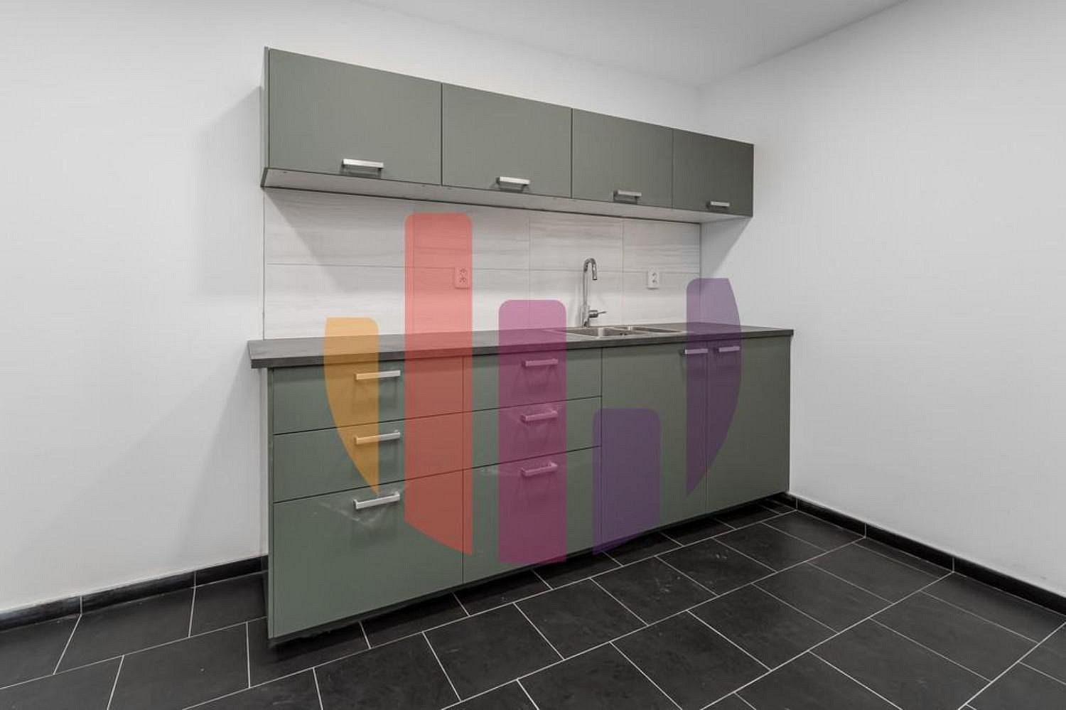 Pronájem kancelář - Praha - Libeň, Hlavní město Praha, 591 m² - 5