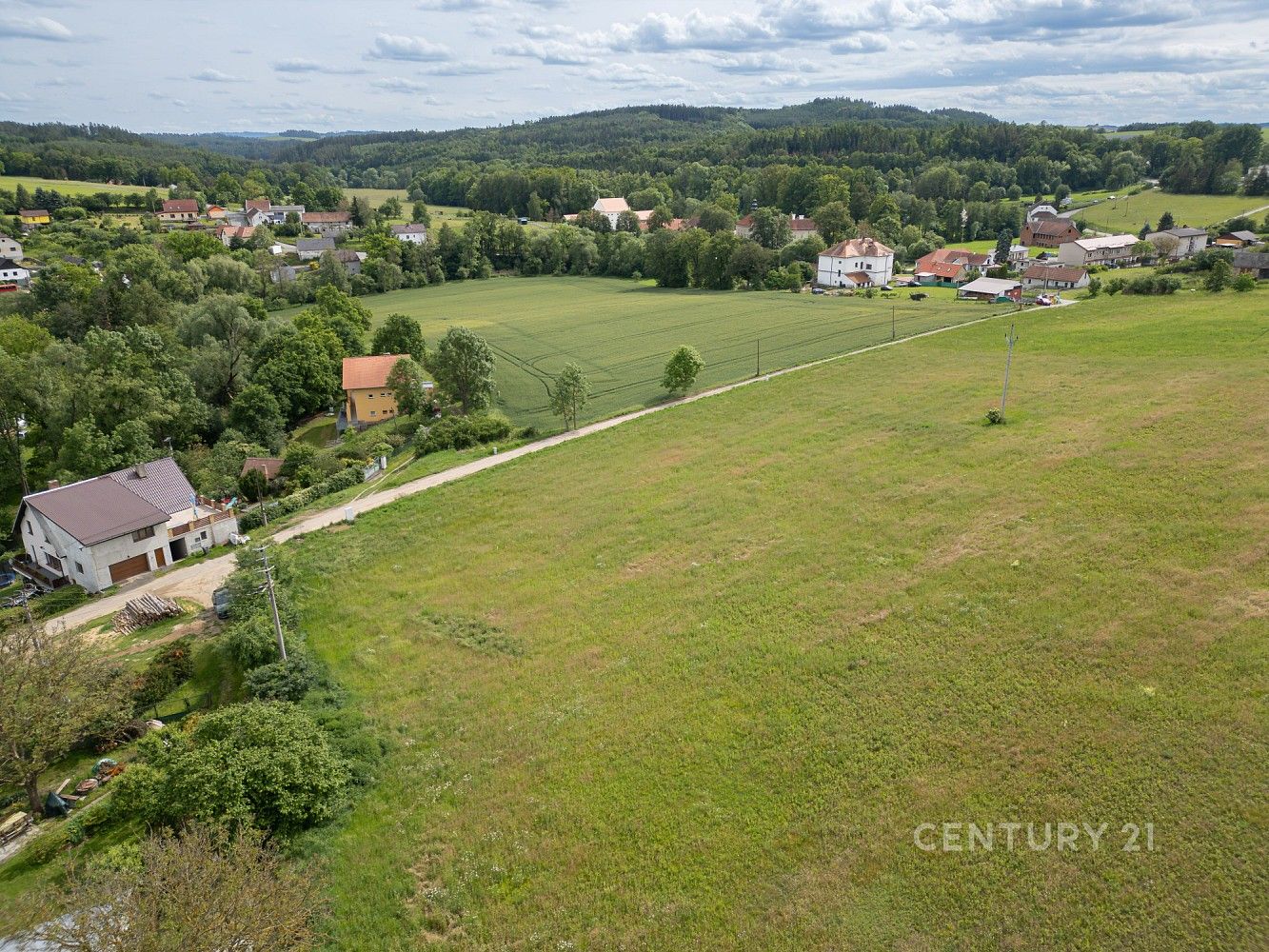 Pozemek pro bydlení, 909 m²