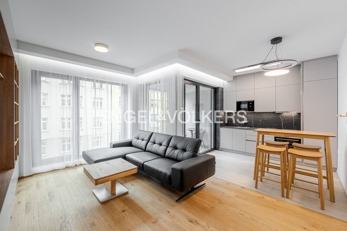 2+kk, Vítězné náměstí, Praha, 58 m²