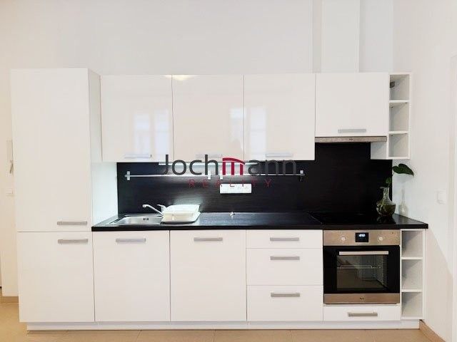 Pronájem byt 2+kk - J. Š. Baara, České Budějovice, 50 m²