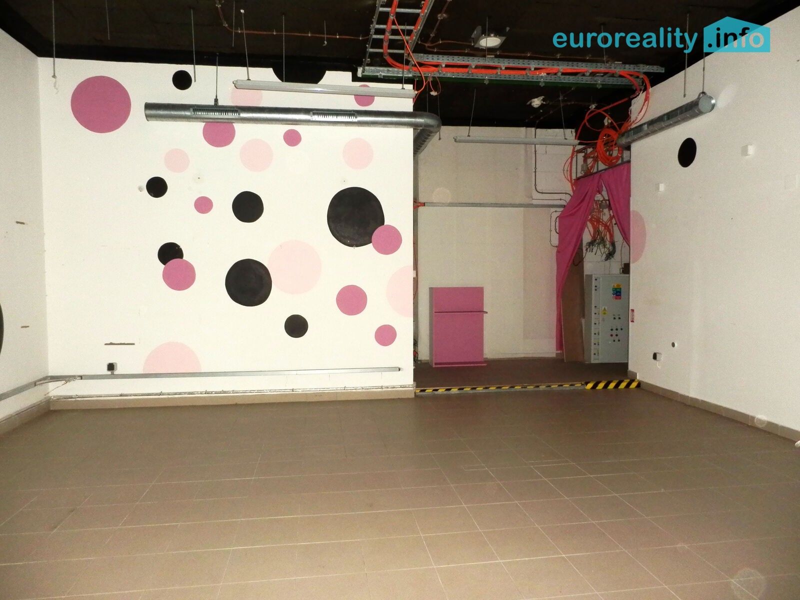 Obchodní prostory · 51 m² · Praha - 3