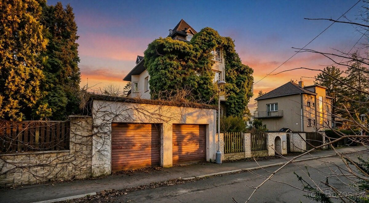 Prodej rodinný dům - Praha, 147 00