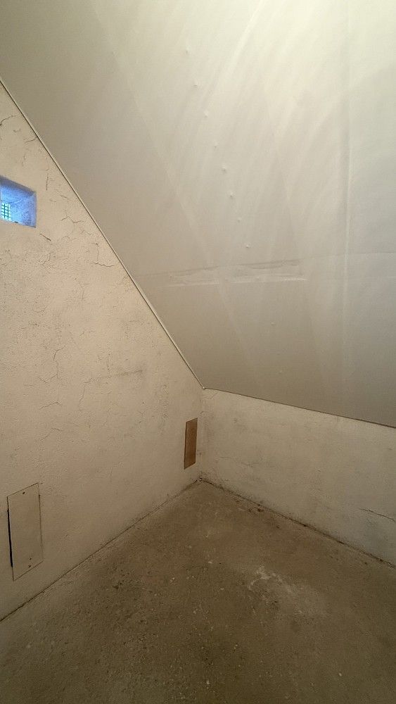 Sklady, Slaný, okres Kladno, Středočeský kraj, 22 m² - 1