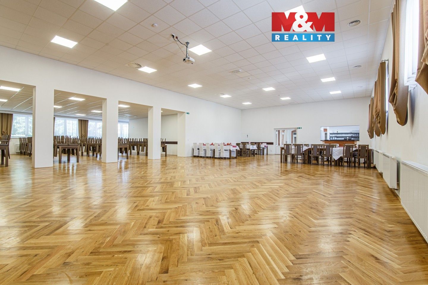 Restaurace, Ovocná, Vřesina, 635 m²