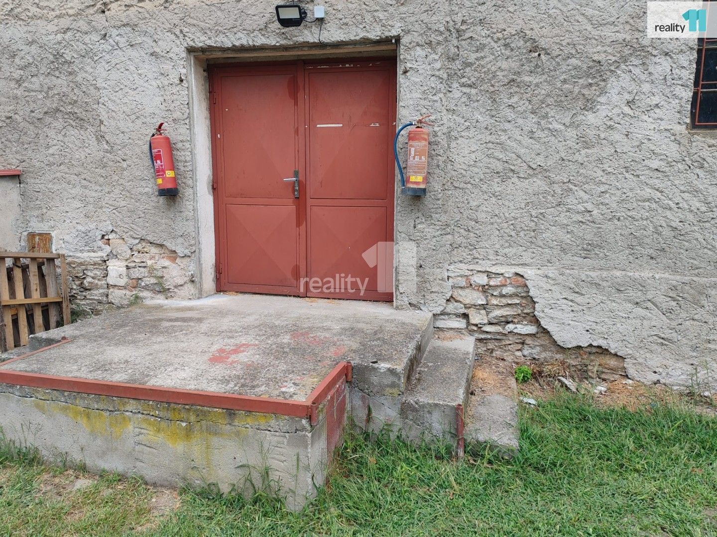 Pronájem výrobní prostory - Masarykovo nám., Nové Dvory, 300 m²