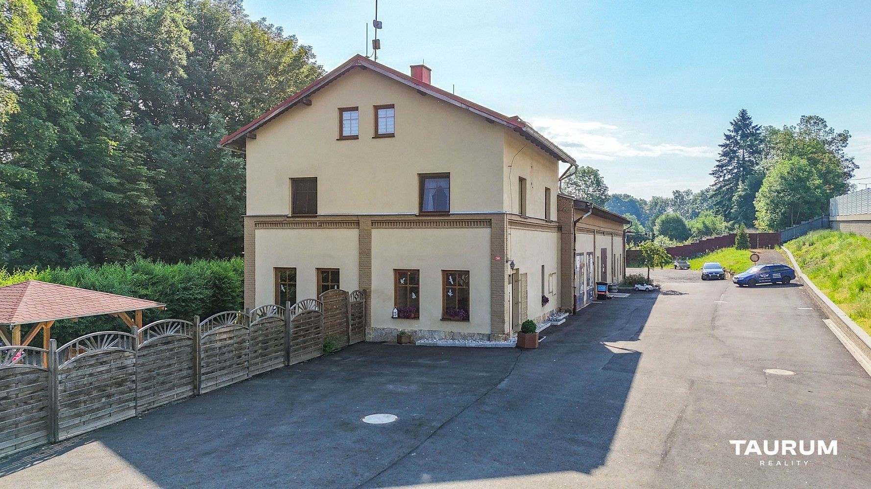 Výrobní prostory, 591 m²
