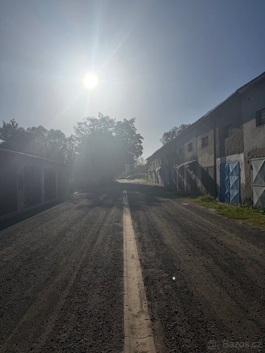 Garáž · Bruntál, 792 01 - 3