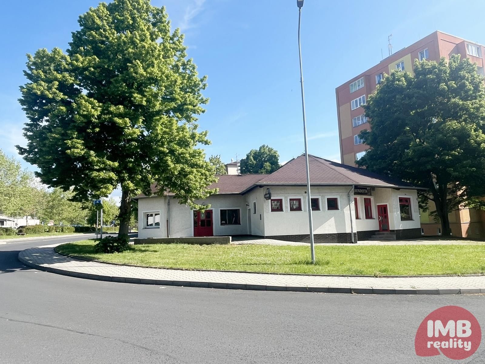 Ostatní, Na Pěší zóně, Nová Role, 140 m² - 1