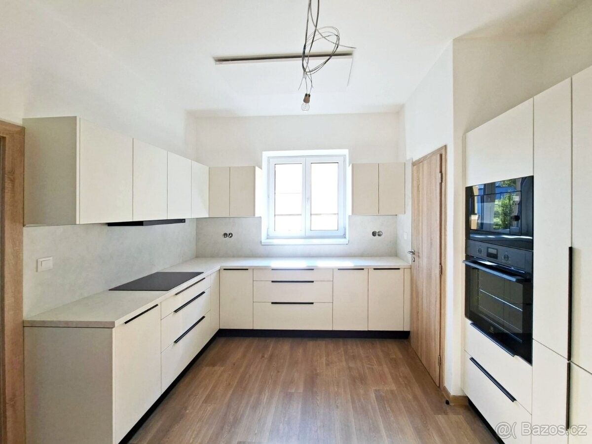 Prodej byt - Uherský Brod, 688 01