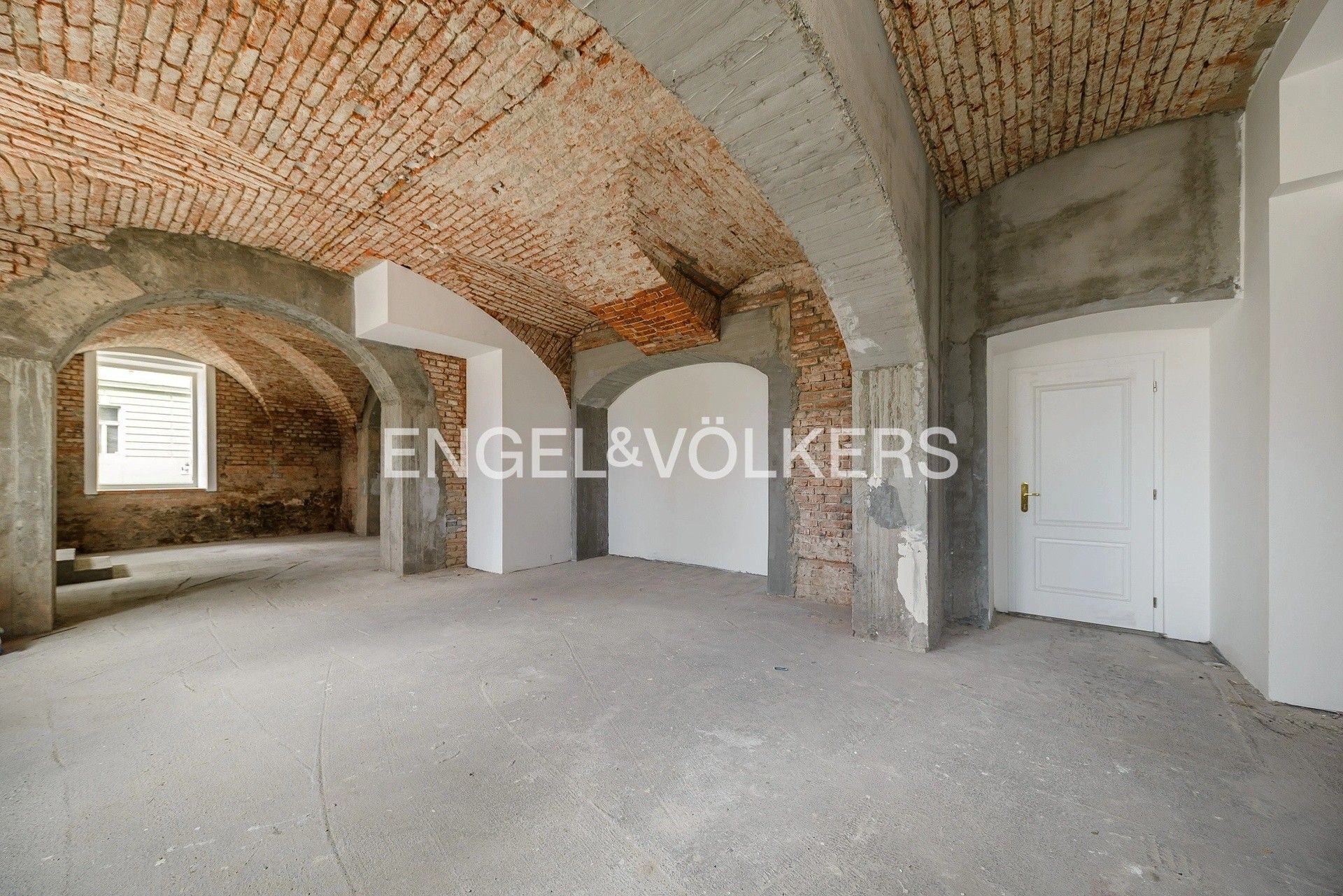 Pronájem restaurace - Rašínovo nábřeží, Praha, 269 m²