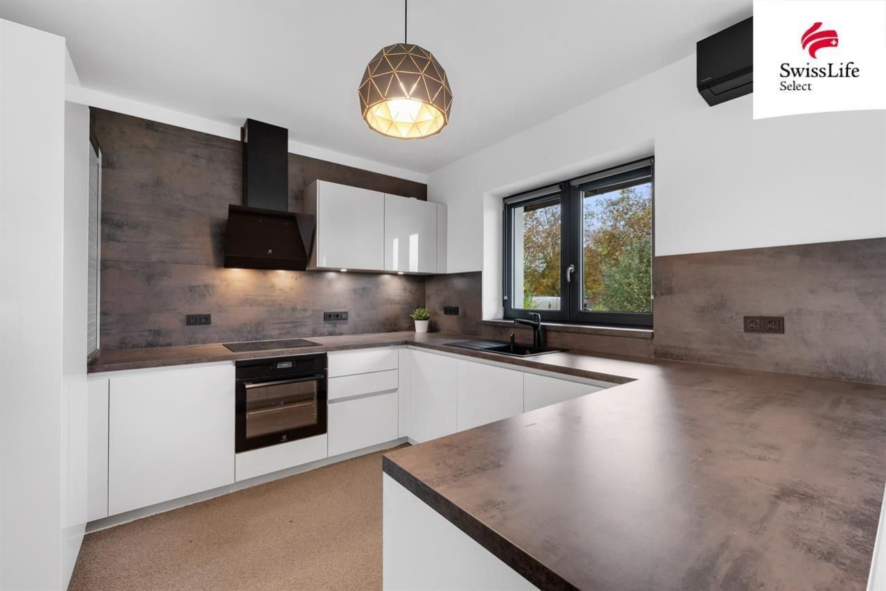 Prodej rodinný dům - Na Hlásku, Choltice, 180 m²