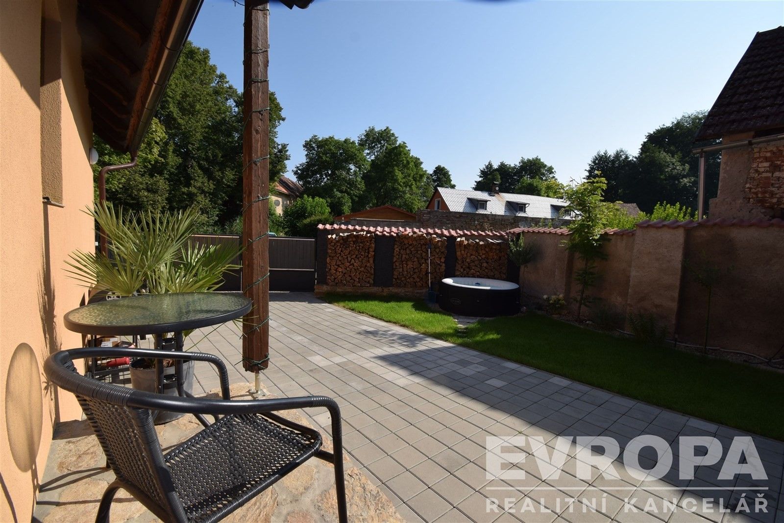 Prodej rodinný dům - Zásmuky Nesměň, 72 m² - 2