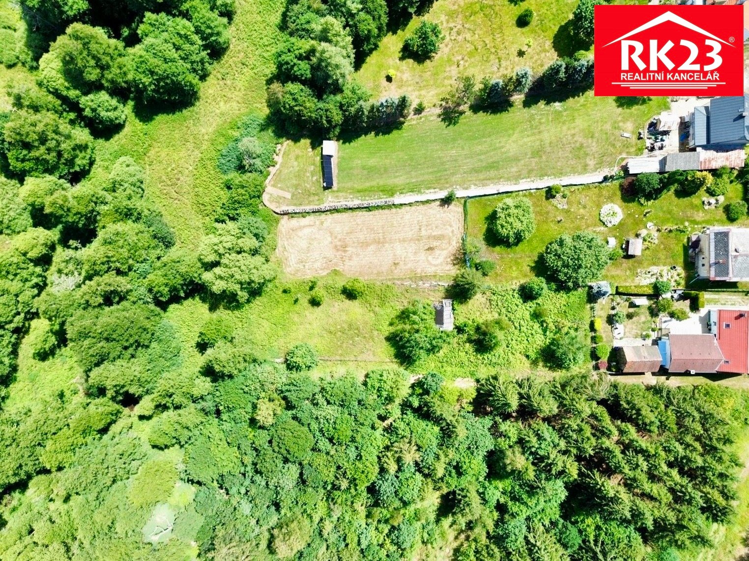 Zahrada · 1 072 m² · Valy - 4
