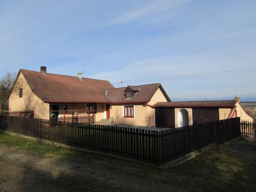 Prodej dům - Lidmovice, Skočice, 230 m²