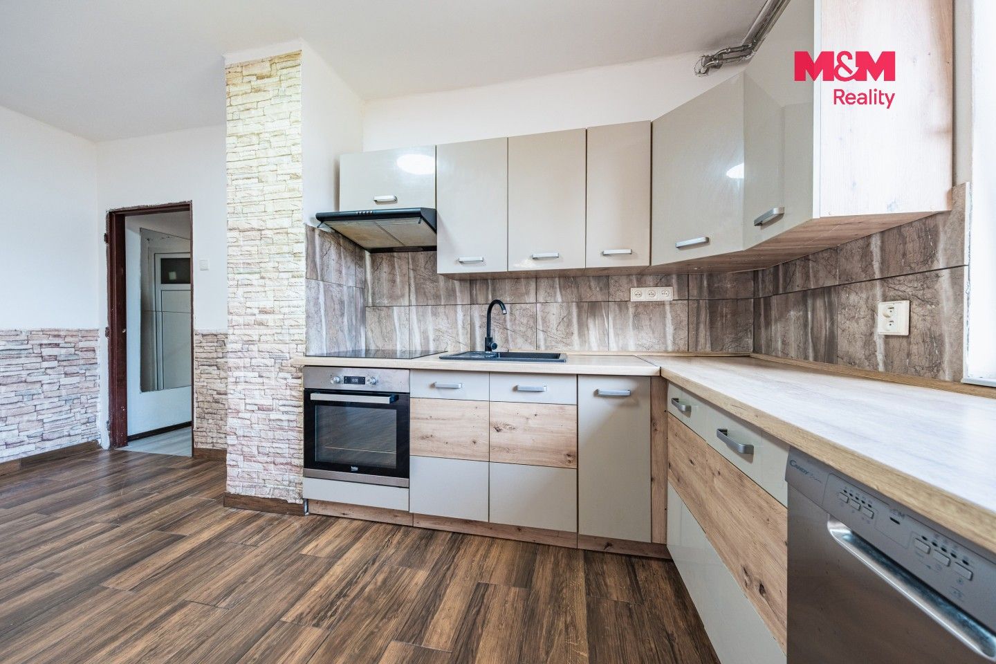 Prodej byt 2+1 - náměstí Československé armády, Kryry, 64 m² - 2