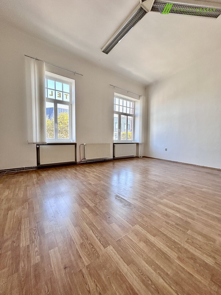 Kanceláře, Národní třída, Hodonín, 80 m² - 2