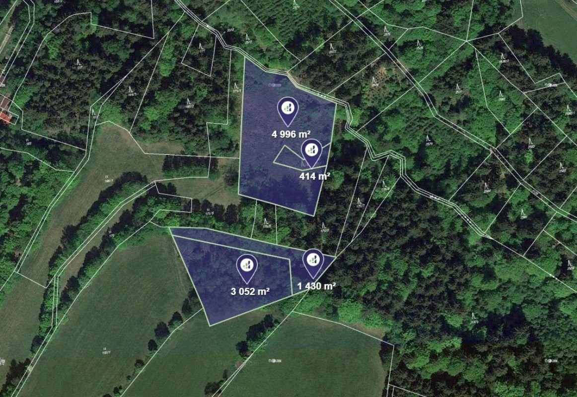 Les, 9 892 m²