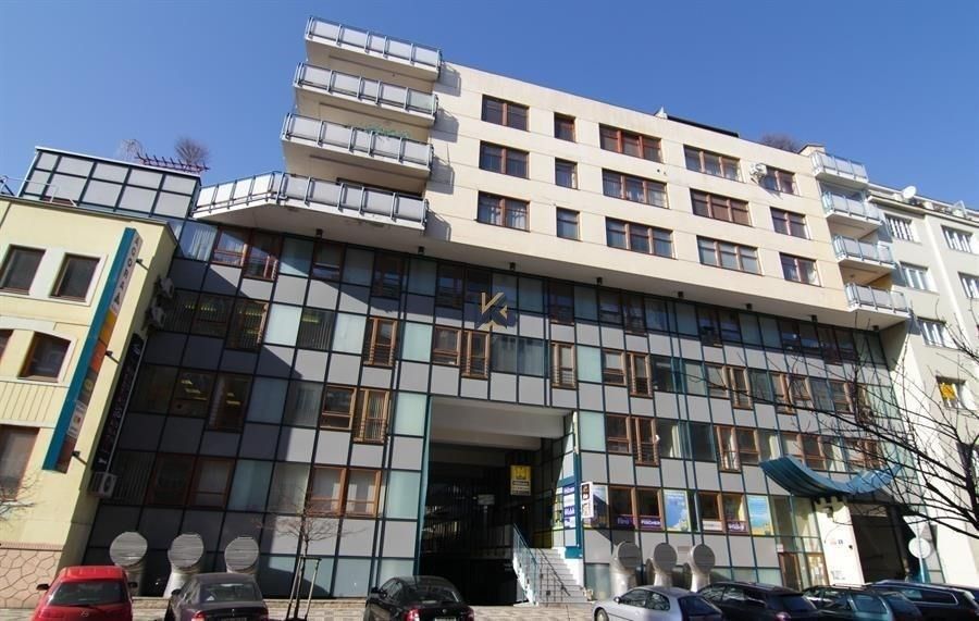 Pronájem obchodní prostory - Chrudimská, Praha, 244 m²