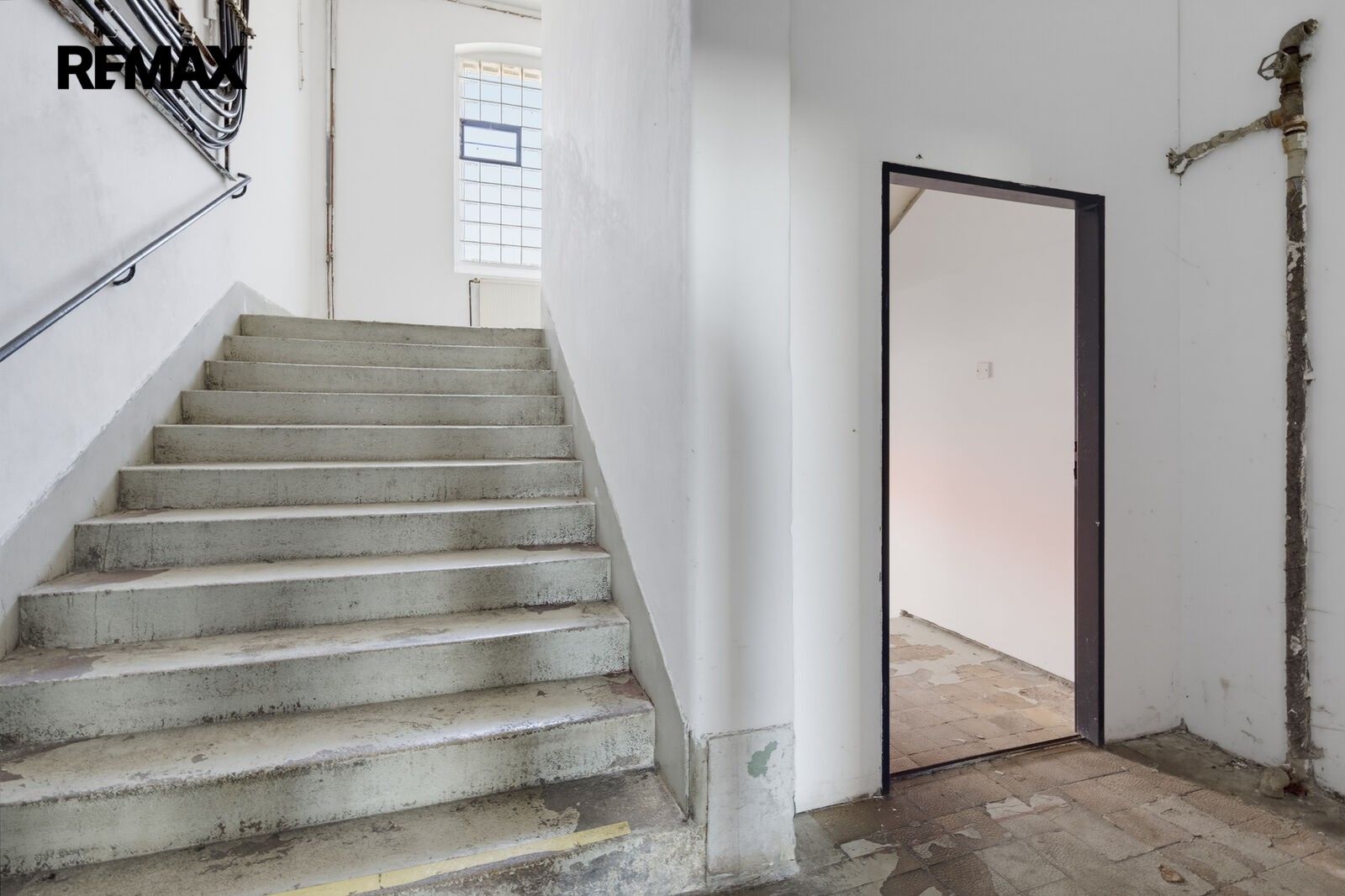 Výrobní prostory · 2 350 m² · Mánesova 1356, Aš - 3