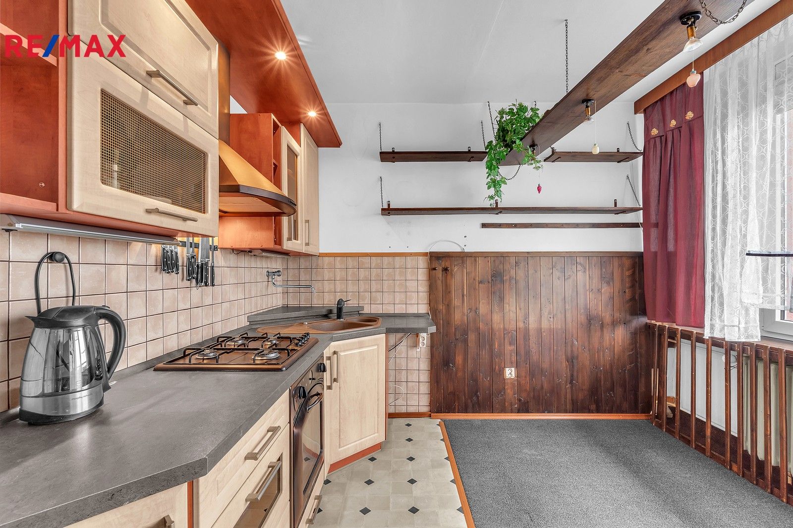 Prodej byt 3+1 - třída Edvarda Beneše, Hradec Králové, 84 m²