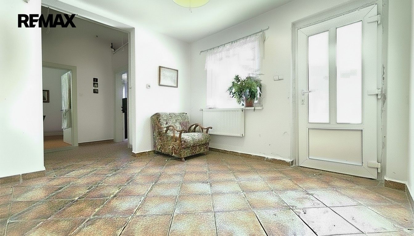 Rodinný dům · 90 m² · V Edenu 236, Peruc - 4