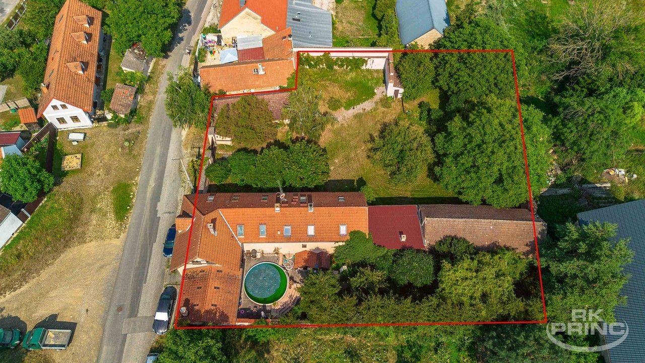 Rodinné domy, Kostelní, Vráž, 450 m² - 1