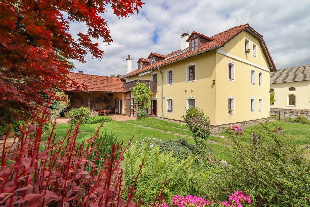 Rodinné domy, Červená, Kašperské Hory, 550 m²