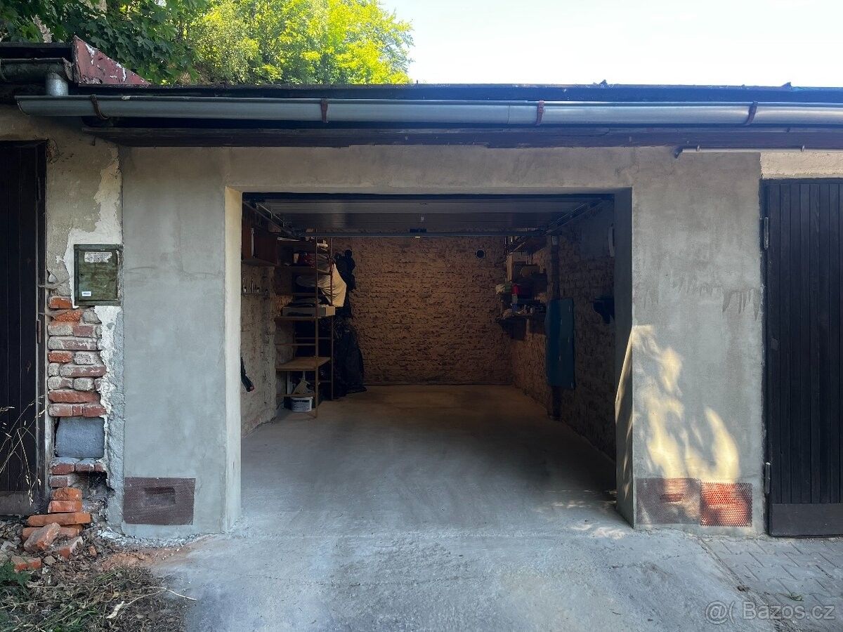 Garáže, Jablonec nad Nisou, 466 02 - 2