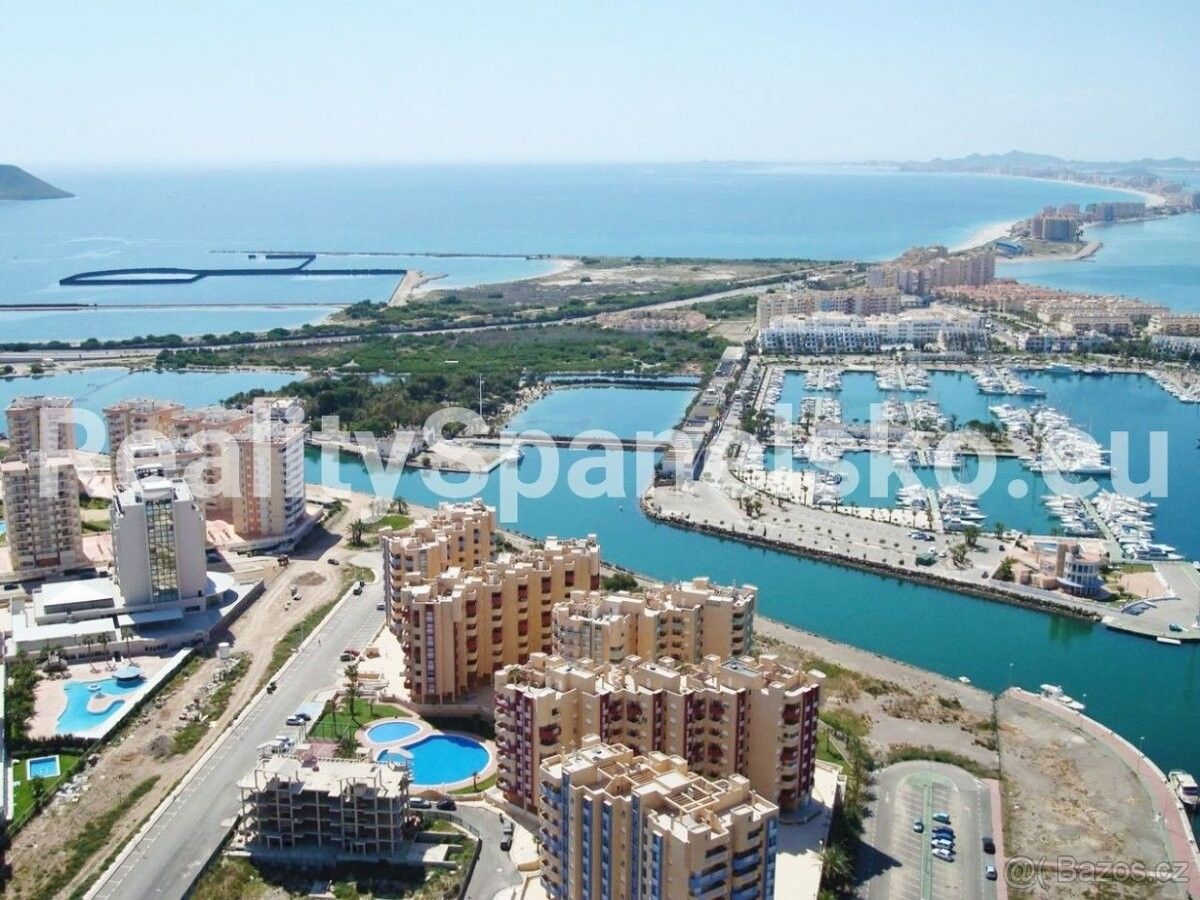 Byty, 987 66, Zahraničí