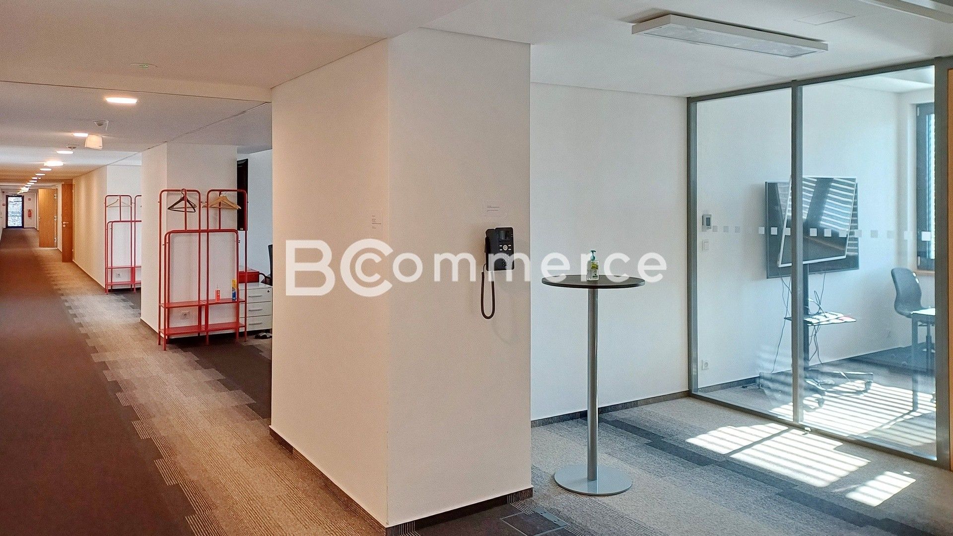 Pronájem kancelář - Komárov, Brno, 486 m²