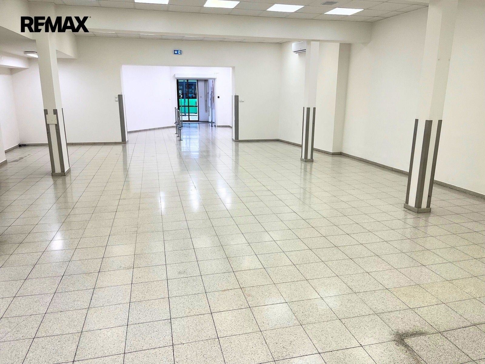 Obchodní prostory · 224 m² · Dolní náměstí 346, Vsetín - 3
