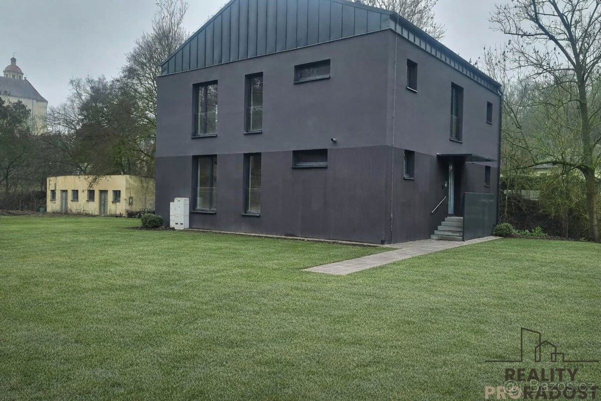 Byty, Moravský Krumlov, 672 01