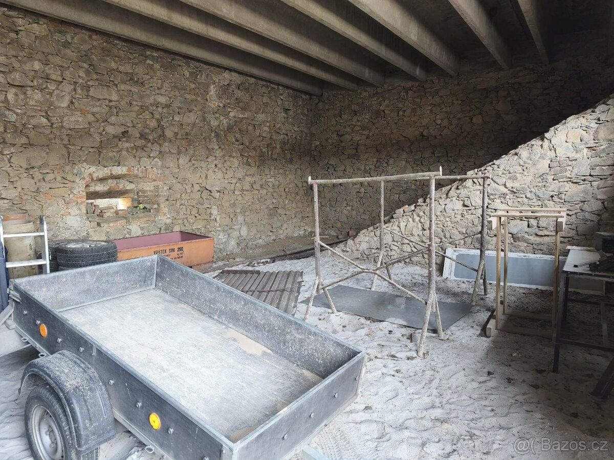 Sklady, Ústí nad Labem, 400 01