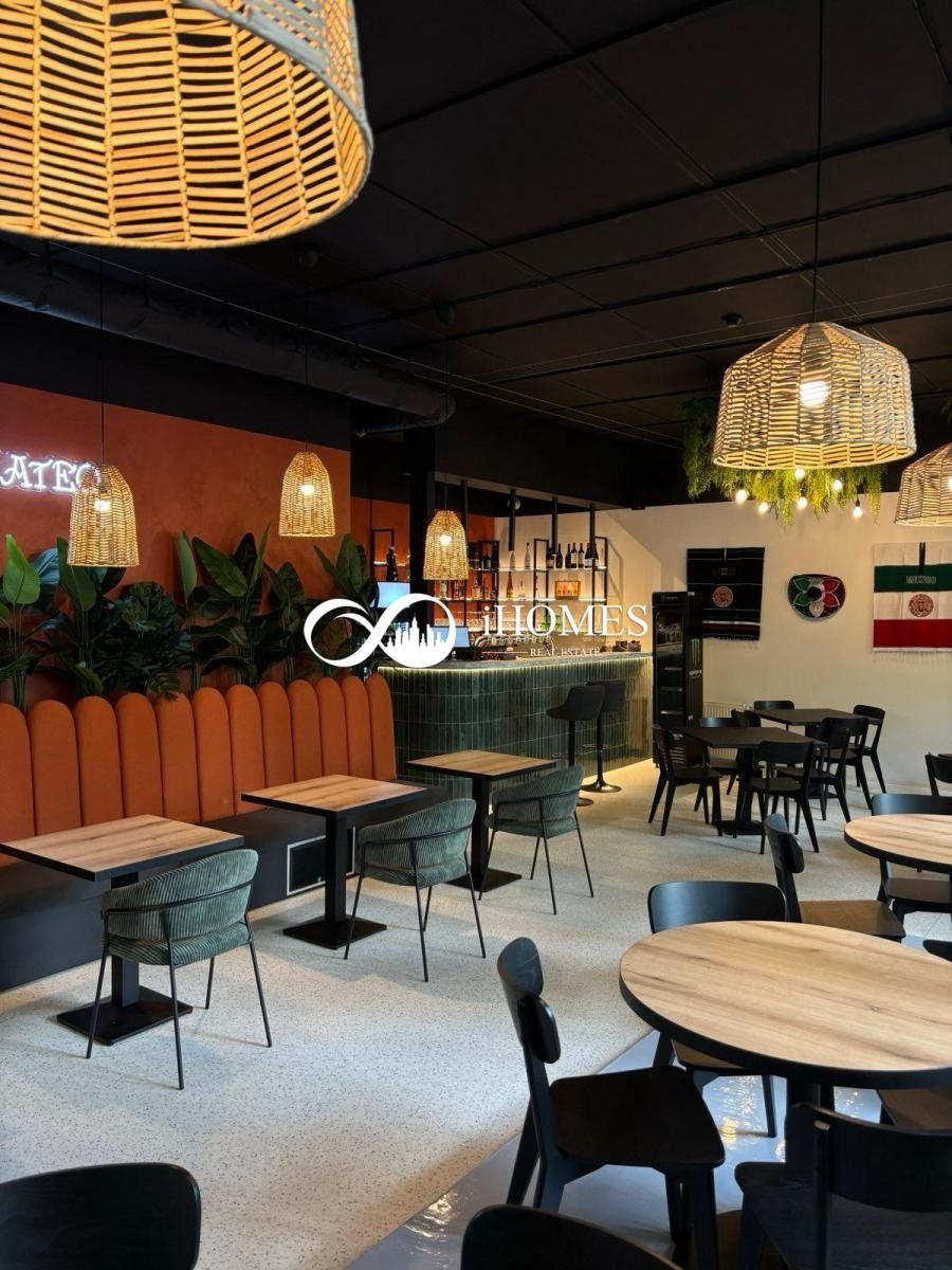 Pronájem obchodní prostory - Čestlice, 215 m²