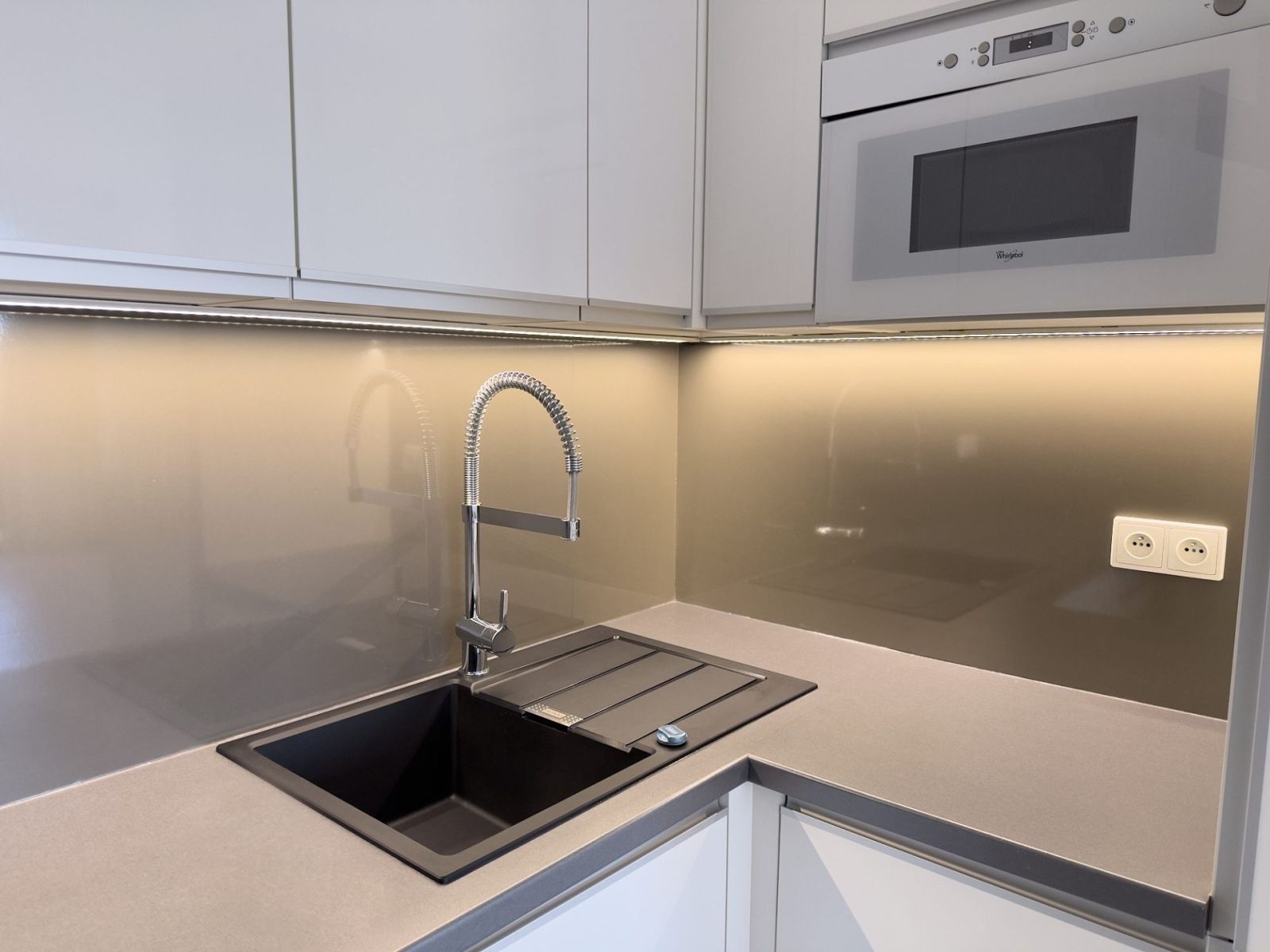 Byt 2+kk · 65 m² · Rudolfa Holeky, Praha - Černý Most - 3