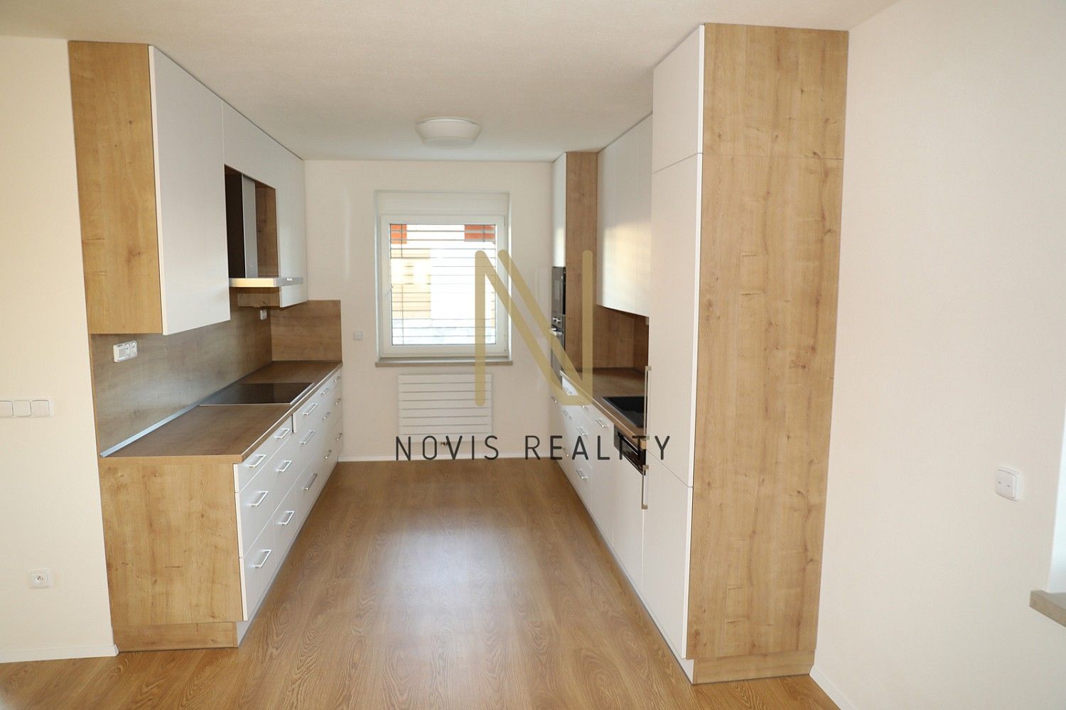 Rodinné domy, Klatovy, Plzeňský kraj, 233 m² - 1