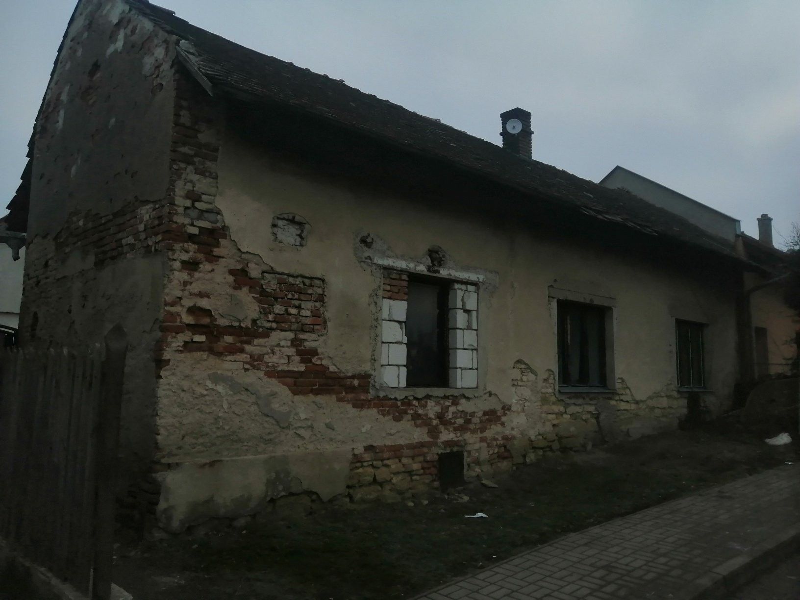 Rodinné domy, Zlosyň, 80 m²