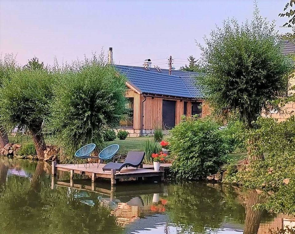 Chaty, Újezd pod Troskami, Královéhradecký kraj