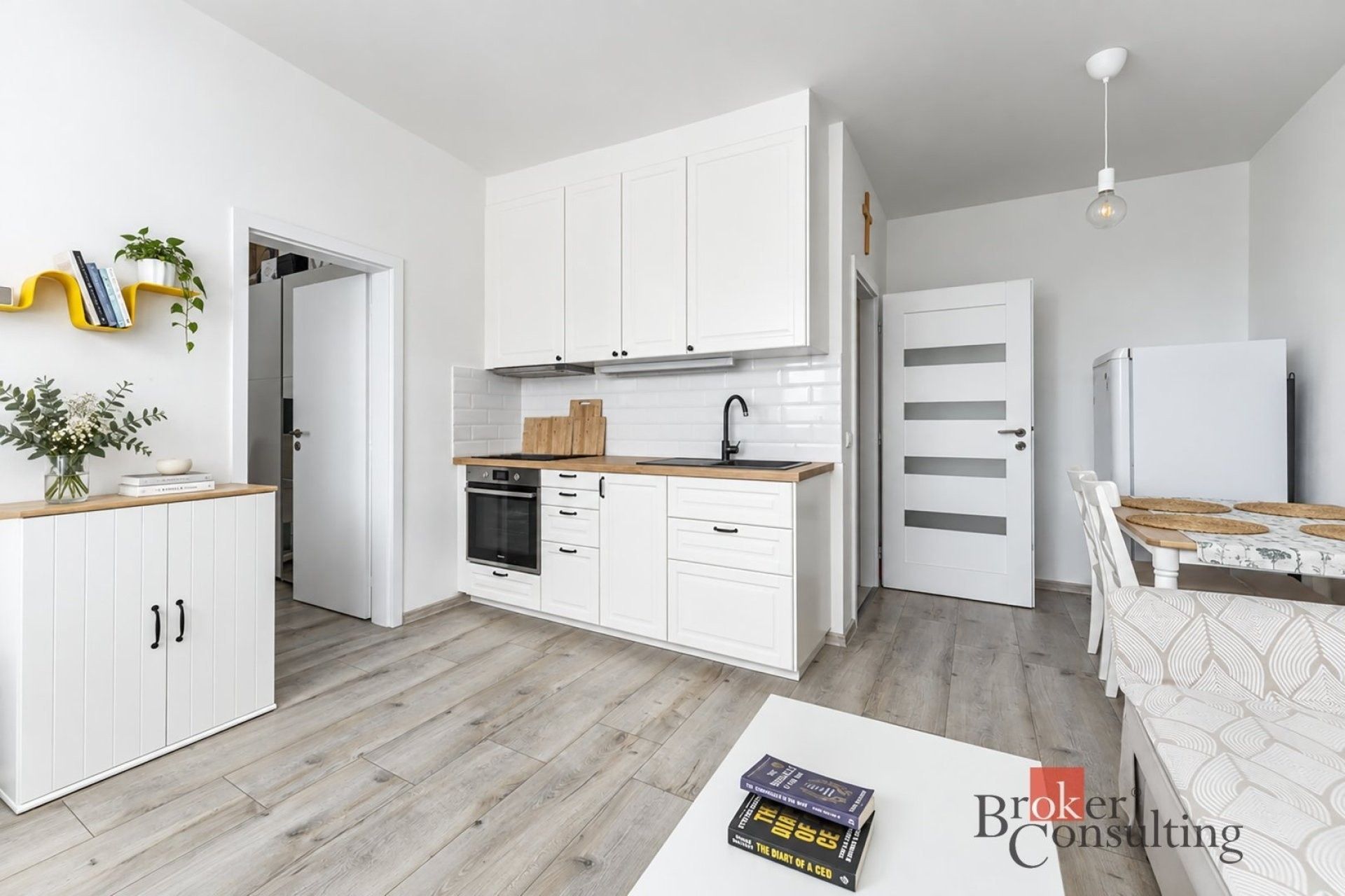 2+kk, Lamačova, Praha, 32 m² - 1