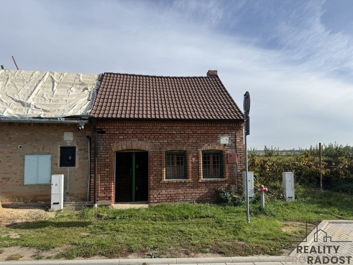 Ostatní, Hrušky, 691 56