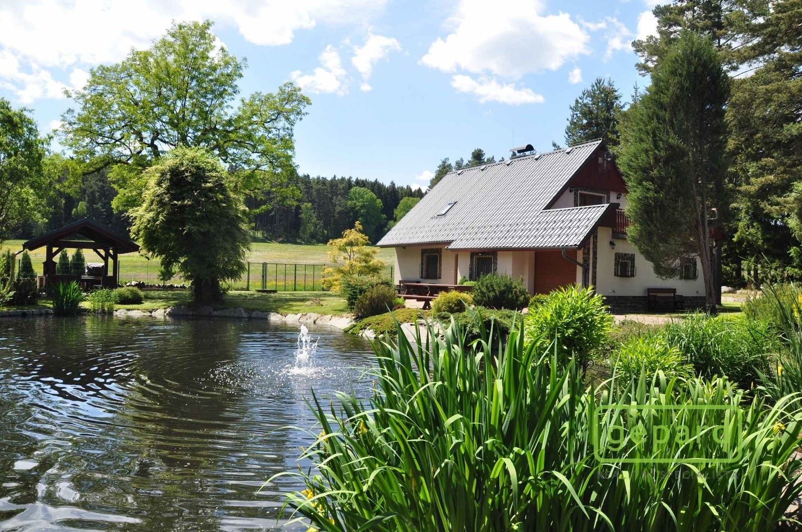 Rodinný dům · 222 m² · Dvory - 4