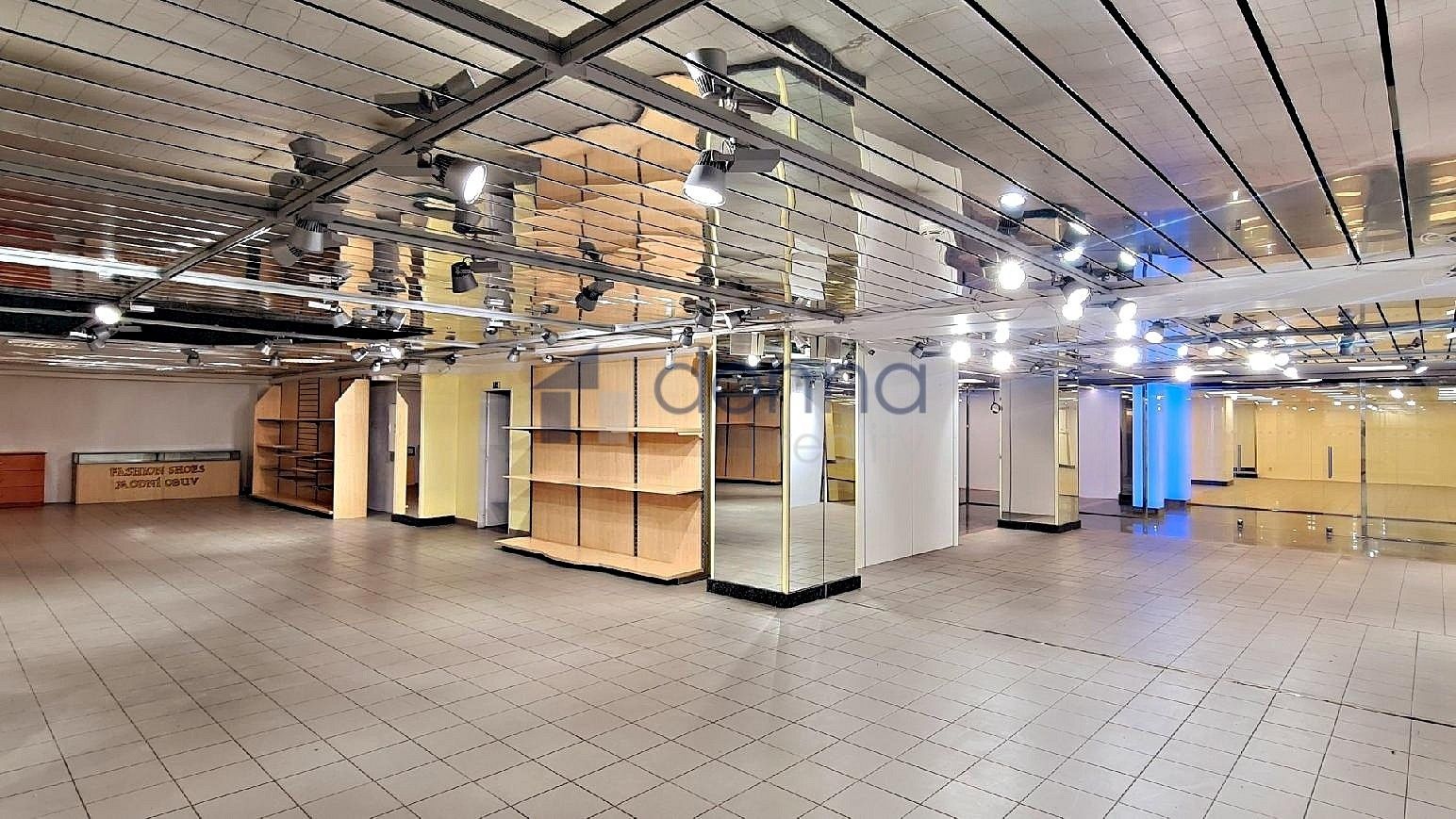 Obchodní prostory, Praha - Nové Město, Hlavní město Praha, 310 m² - 1