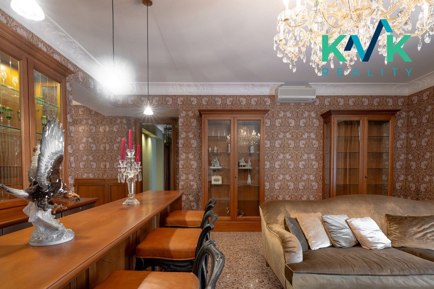 6+kk a více, U Imperiálu, Karlovy Vary, 252 m² - 2