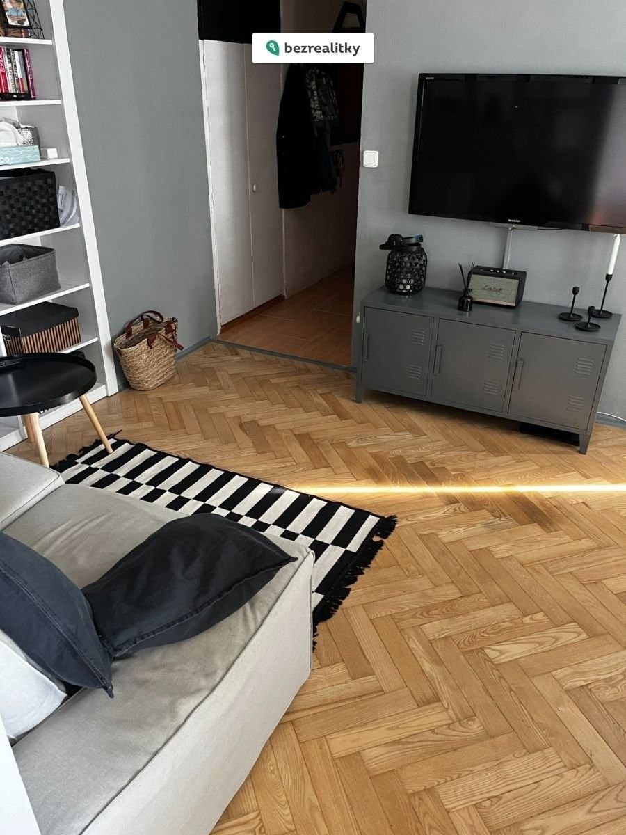 Prodej byt 3+kk - Krumlovská 527, Praha, 51 m²