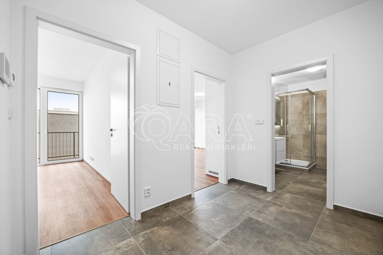 Pronájem byt 2+kk - Safírová  , Plzeň Újezd, 54 m² - 5